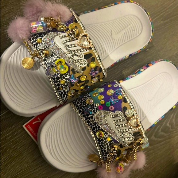 Nike Slides Custom - Picture 2 of 6